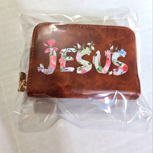 NWOT JESUS CARD HOLDER/WALLET FLUX LEATHER FLORAL - Picture 1 of 3